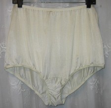NWT SZ 10 VANITY FAIR IVORY STRETCH NYLON HI-CUT GRANNY BRIEF PANTIES 15711