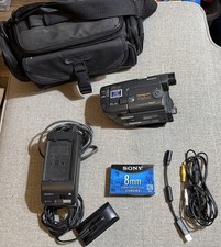 Sony Handycam Camcorder BUNDLE Vision CCD-TRV212 Transfer Video 8 Recorder 26x