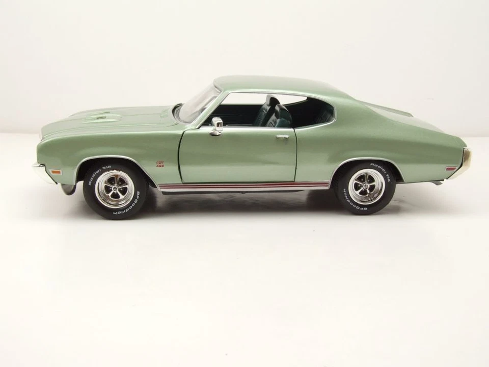 Buick Grand Sport Hardtop 1970 Verde Metallizzato Modellino Auto 1:18 Auto World - Immagine 3 di 4