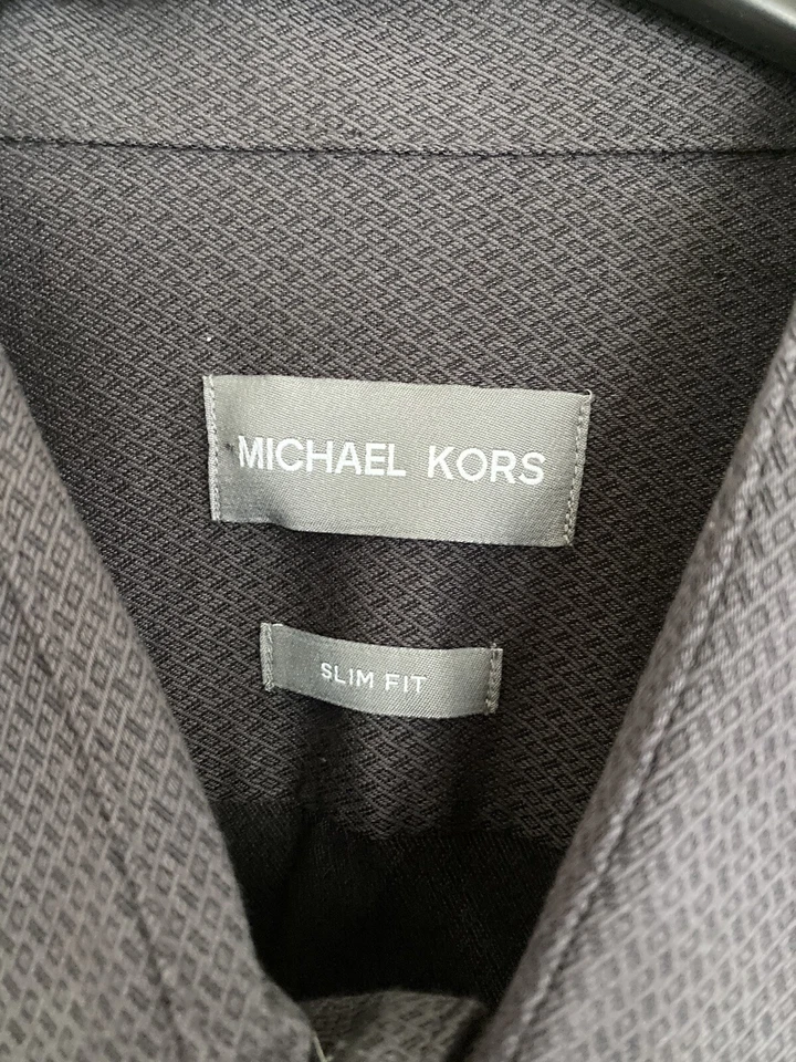 Camisa Michael Kors Para Hombre 16.5 Gris Carbón Manga Larga Abotonada Calce Ajustado Nueva con Etiquetas Foto 2 de 4