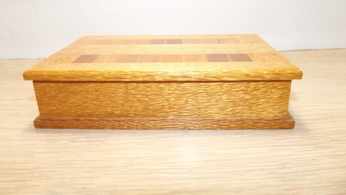 Vintage Sovereign Woodware Native Timbers of New Zealand Timber Box - Picture 6 of 10