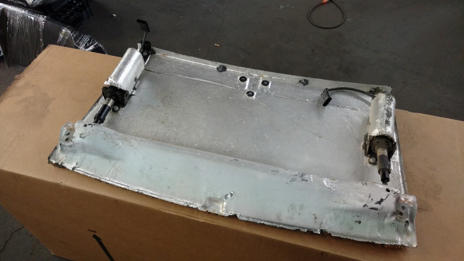 LAMBORGHINI MURCIELAGO LP640 REAR DECK LID HOOD COVER ASSEMBLY OEM  410827015
