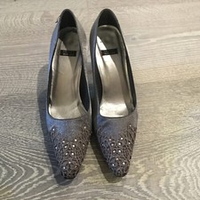 stuart weitzman 7.5 silver heels
