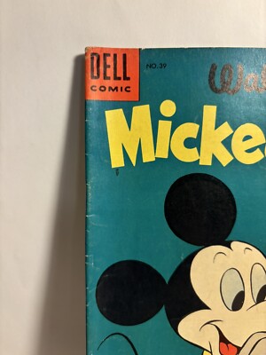 1955 vintage Walt Disney's Mickey Mouse Dell christmas issue Comic
