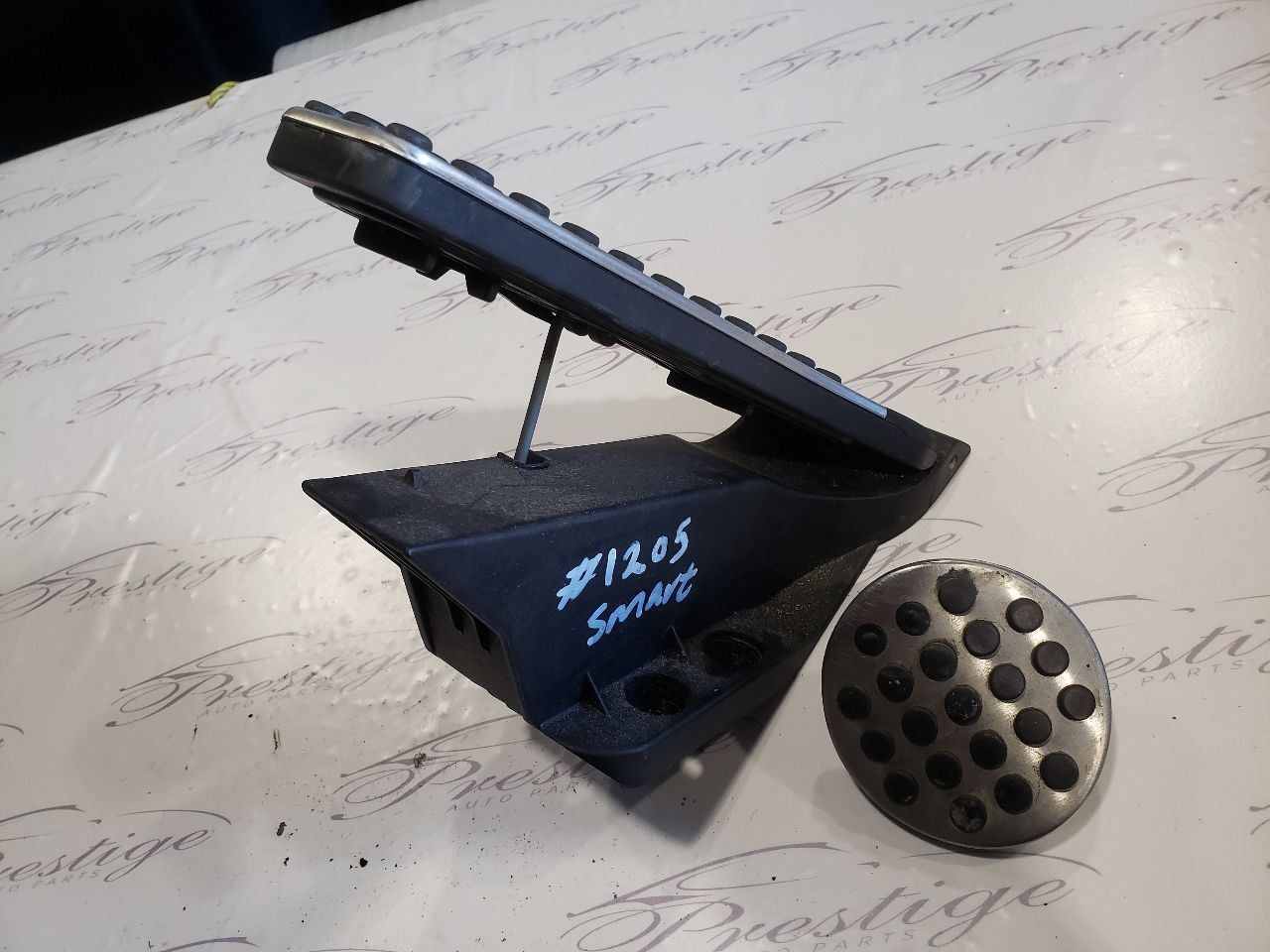 2009 Smart ForTwo Brabus Coupe Gas and Brake Pedal OEM A2043000204