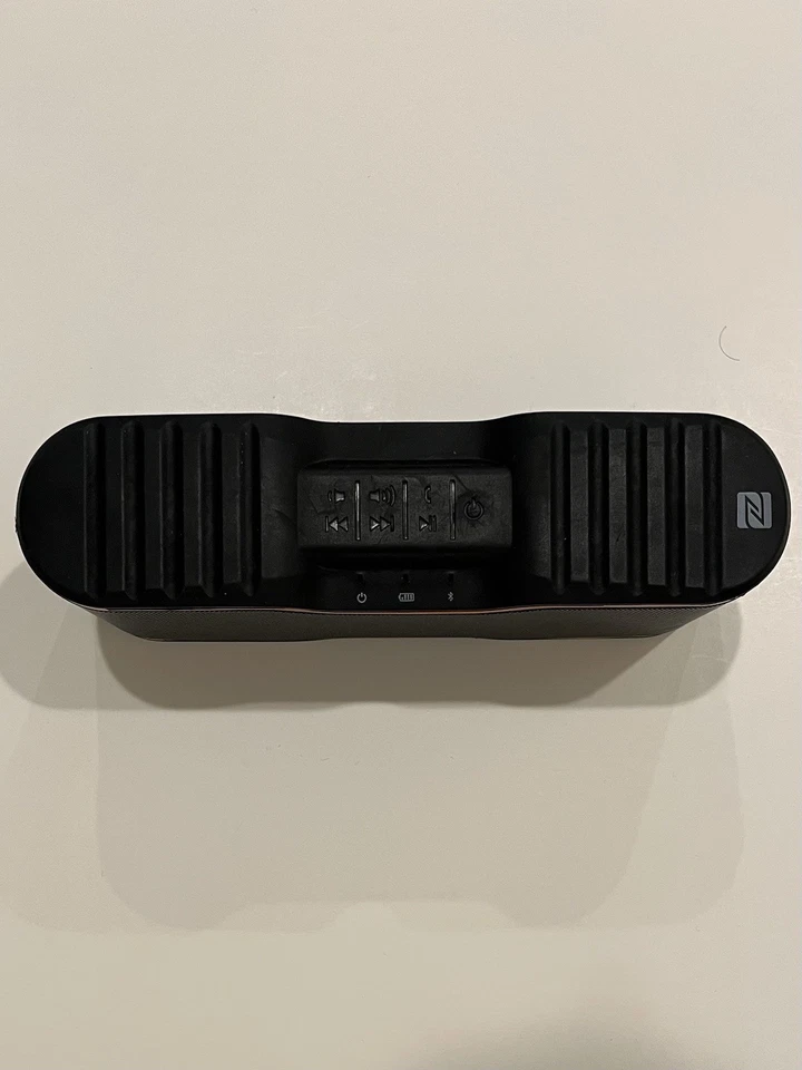 AOMAIS Sport II Portable Wireless Bluetooth Loud Speaker Black - Image 2 of 4