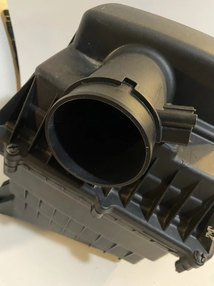 Chevrolet Colorado 2015-2016 3,6 L motor de gasolina admisión de aire limpiador carcasa caja OEM Foto 4 de 4