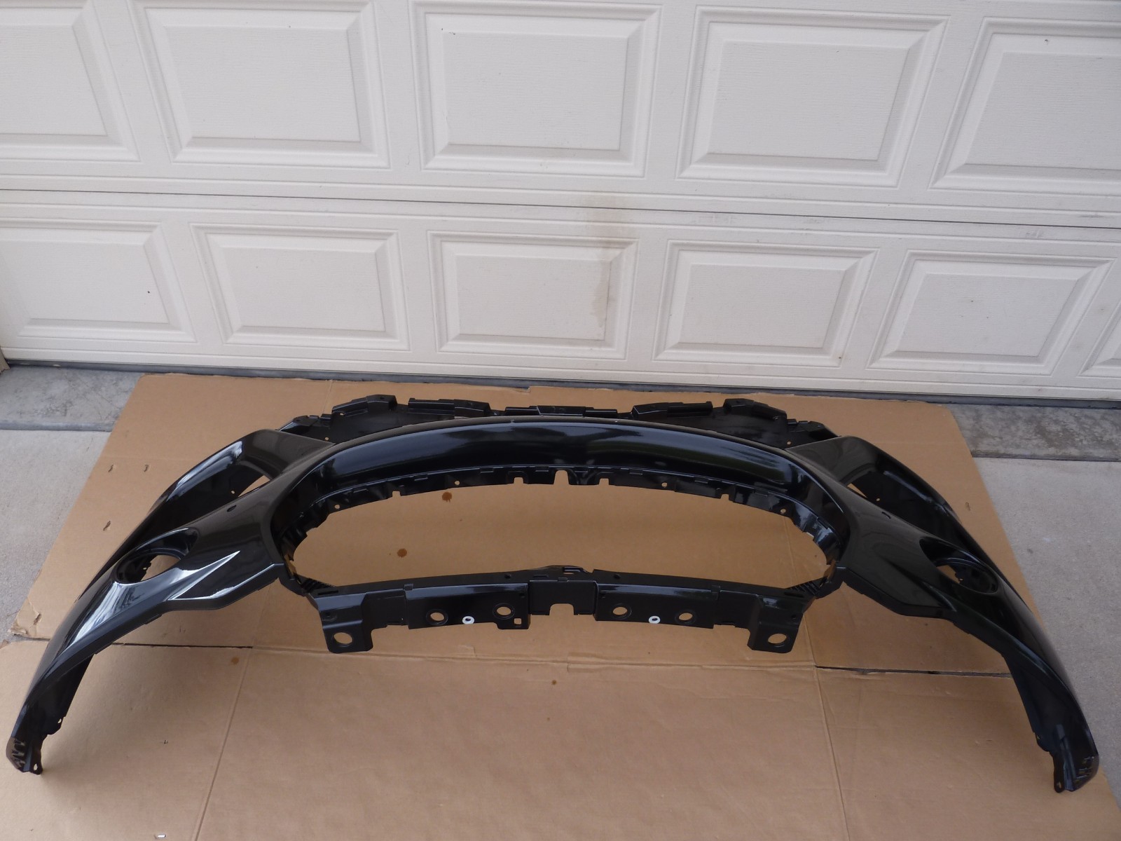 17-23 Maserati Levante Gransport GTS OEM Front Bumper Cover Skin OEM Black Facia