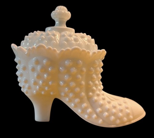 VTG Fenton White Milk Glass Hobnail Victorian Shoe w/Lid Candy/Trinket Dish READ