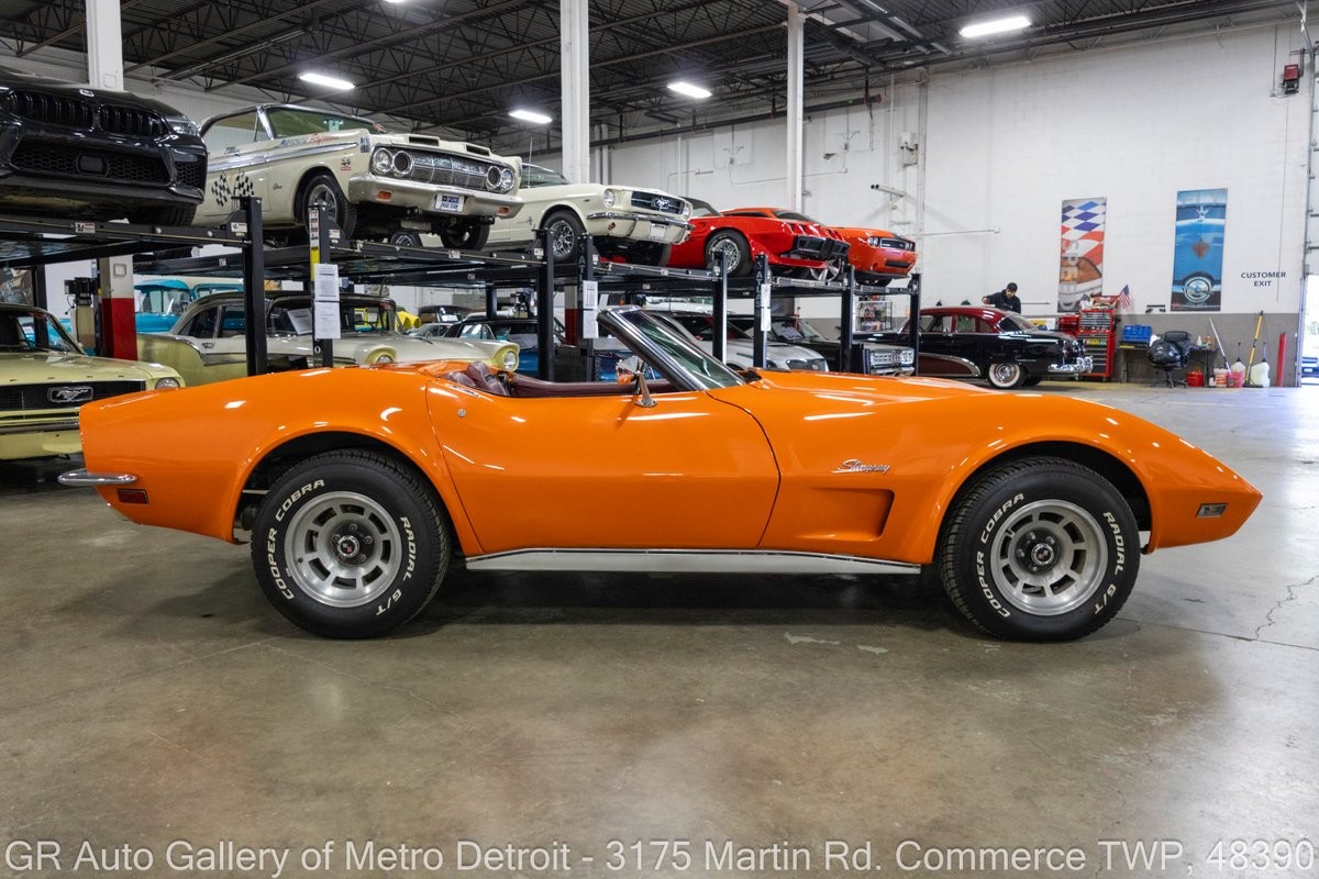 1973 Orange Chevrolet Corvette   | C3 Corvette Photo 9