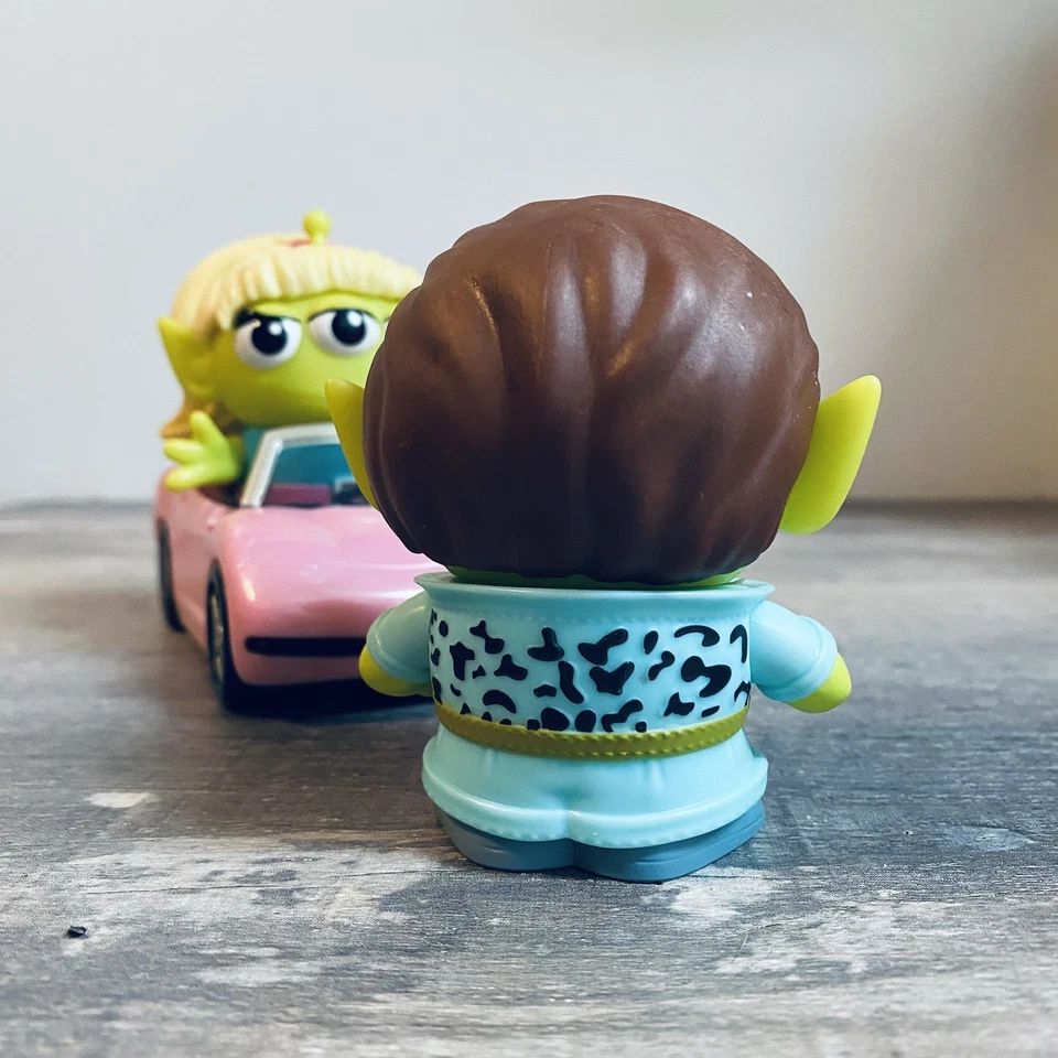 Pixar Alien Remix Barbie и Toy Story Alien Mashup с 2 Фигурками и Кабриолетом * - Изображение 3 из 4