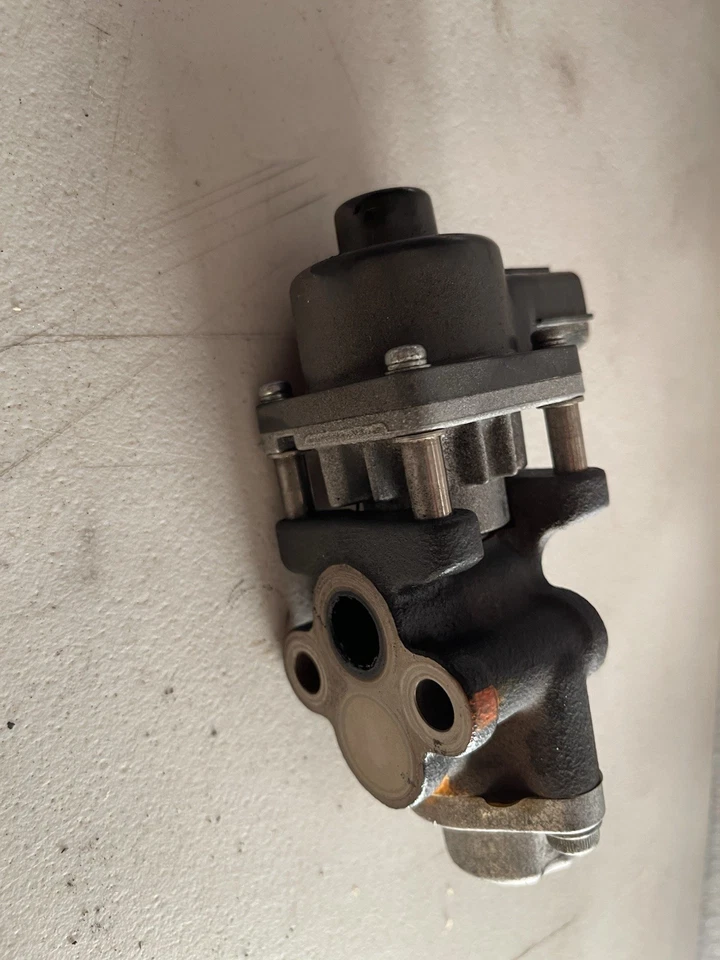 2012 Subaru Legacy Egr Valve Sensor 2010-2012 2.5liter Used Tested Good - Image 2 of 4