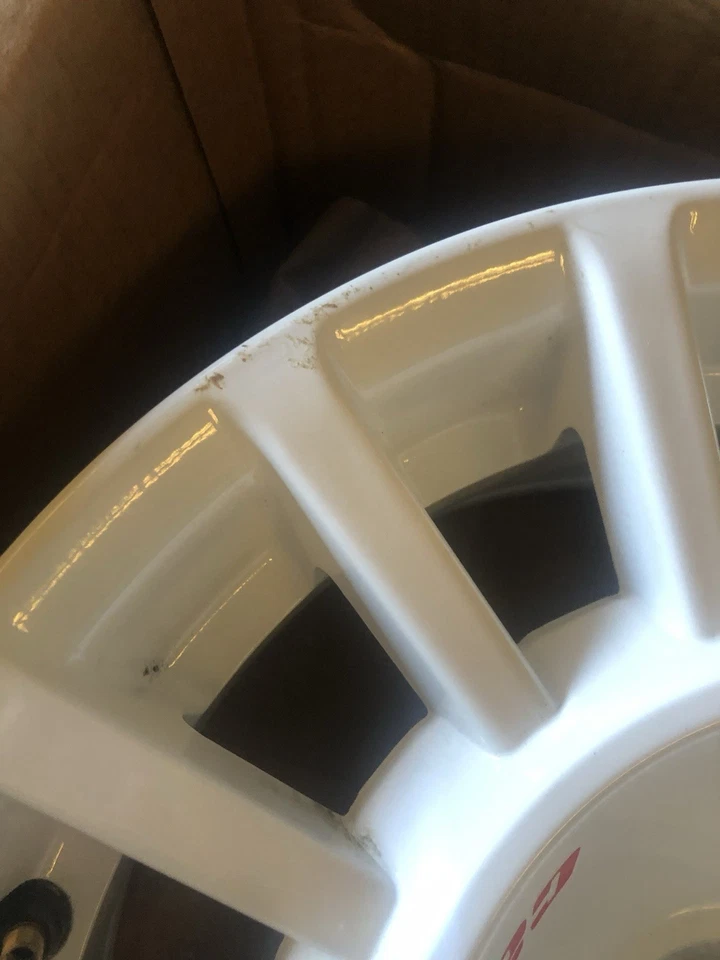 Ruedas CAN AM Ryker Rally - Juego de 3 ruedas blancas brillantes para despegues Foto 4 de 4