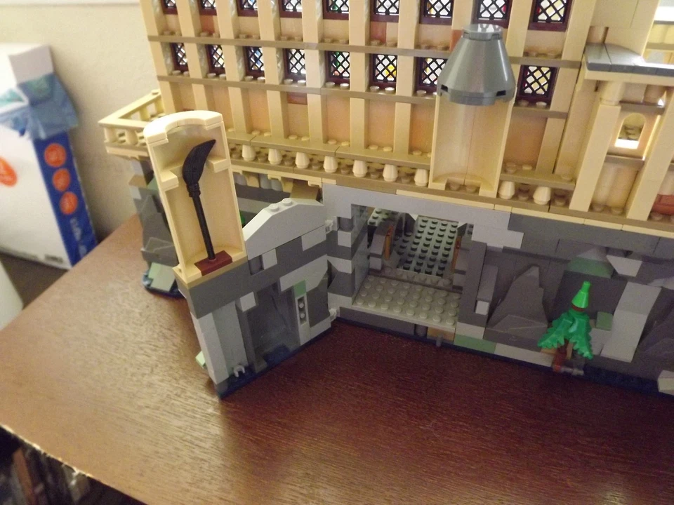 LEGO Harry Potter: Hogwarts Castle: The Great Hall (76435) No Minifigures - Image 2 of 4