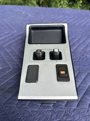 84-89 NISSAN 300ZX Z31 CENTER CONSOLE TRIM PANEL/SWITCHES/MIRROR