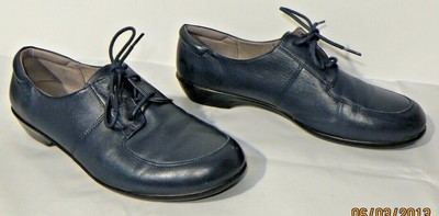 naturalizer slip resistant shoes