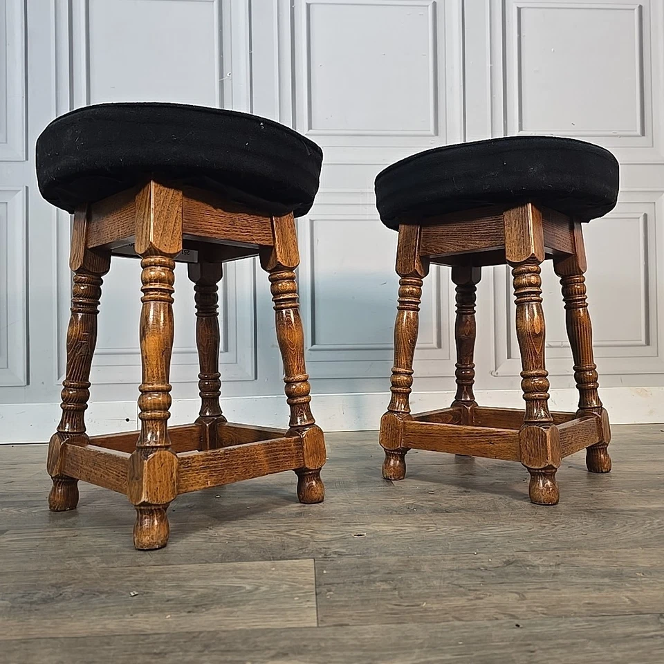 Vintage Pub Barhocker - niedrig gepolsterte gedrechselte Holzsitze - Home Man Cave