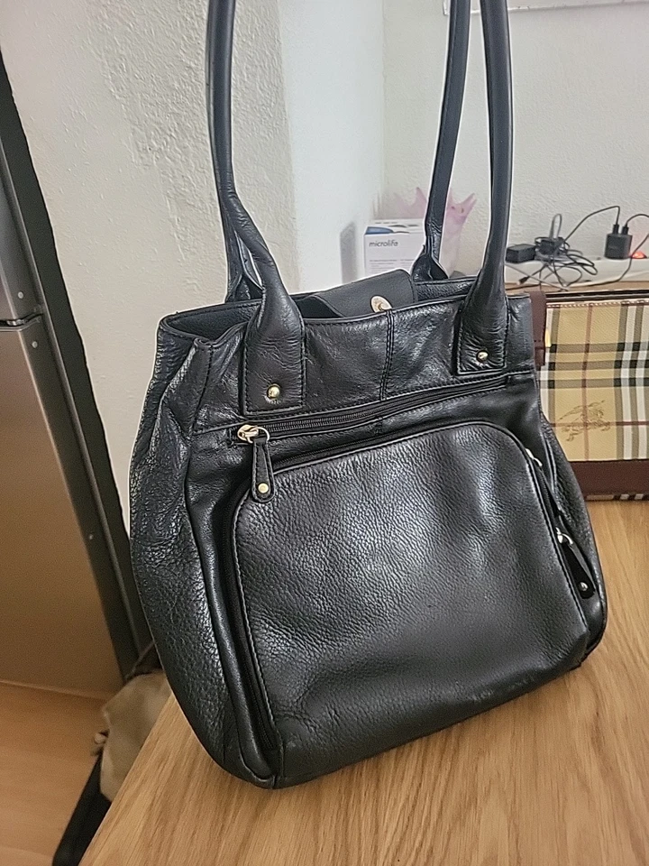 Marken Damenhandtaschen Echtes Leder 3 Stück top Zustand - Bild 4 von 4