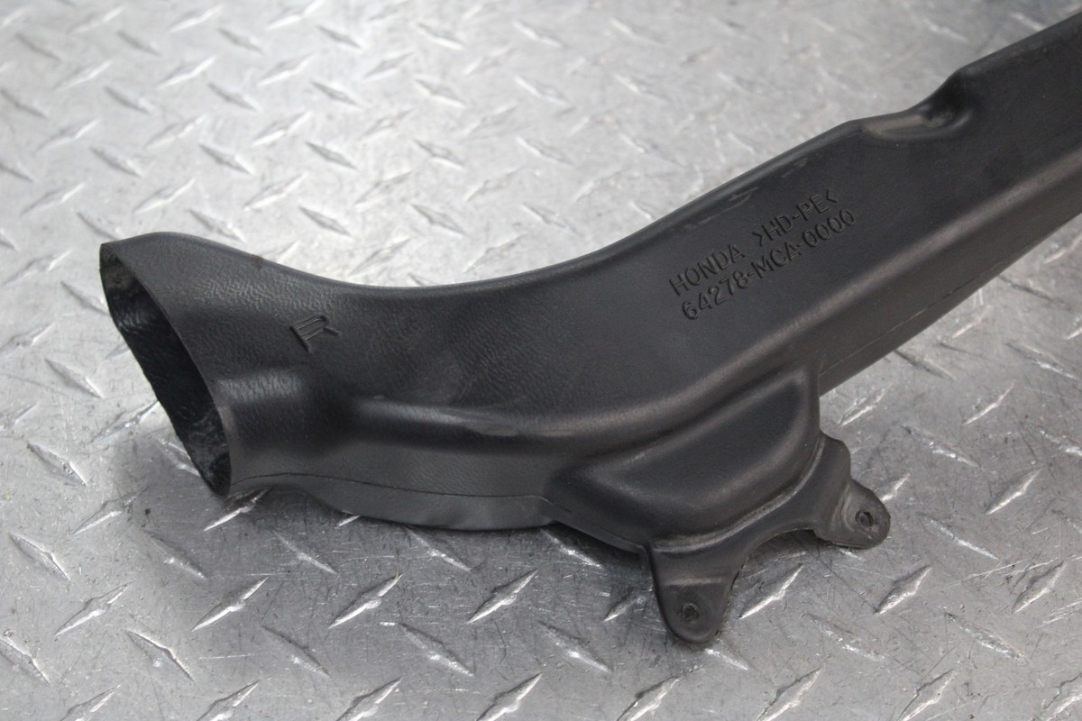 アイアム 2002 HONDA GOLDWING 1800 GL1800 RIGHT RAM AIR INTAKE DUCT