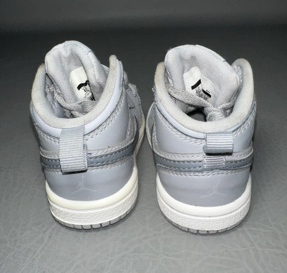 Nike Air Jordan 1 Mid Retro Gris Blanco Tenis Niño Pequeño Talla 4C - 640735-033 Foto 4 de 4