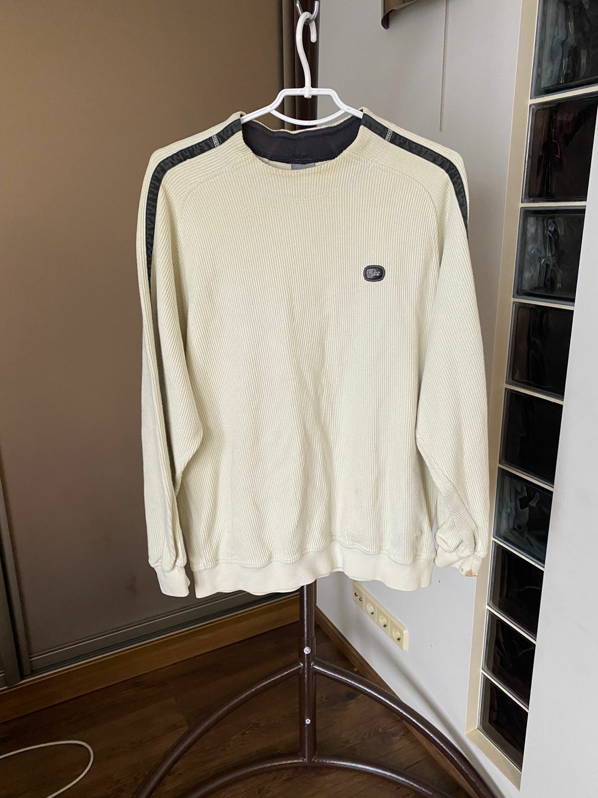 Rare Vintage 2000s 90s Cream Nike 