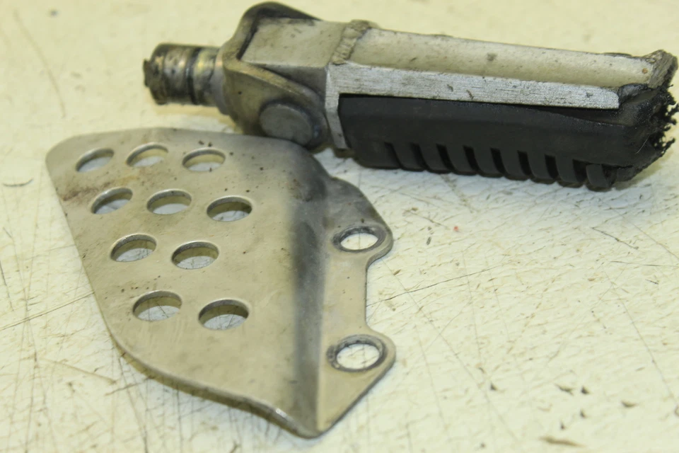 Kawasaki Ninja ZX9R 1995 OEM clavija delantera izquierda con protector de rodilla A-18D Foto 3 de 4