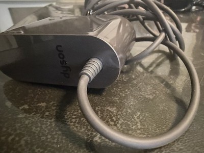 Genuine Dyson  351103-02  AC Adapter Battery Charger V12 Detect Slim