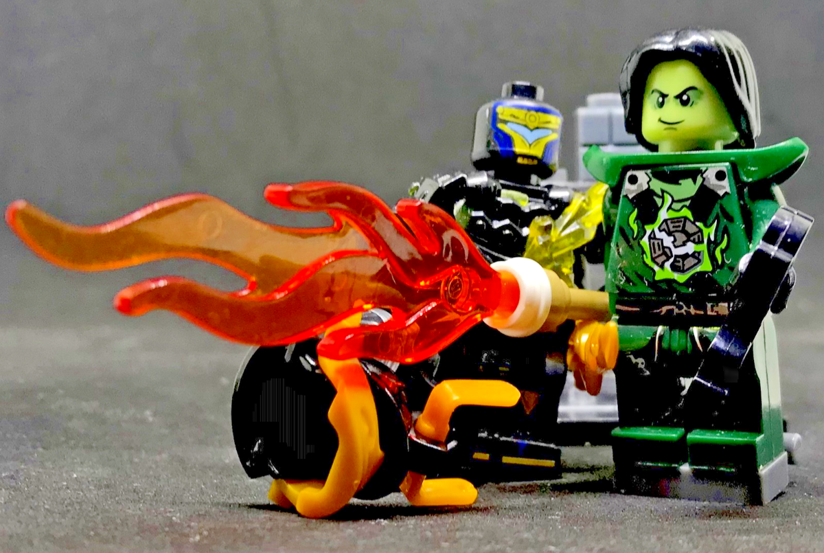 NINJAGO © GREEN EVIL MORRO LLOYD NYA SAMURAI X GIRL