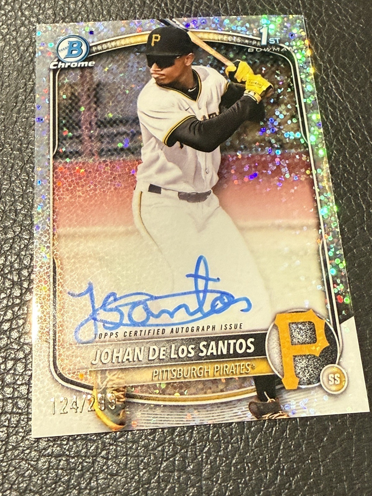 2025 Bowman Chrome JOHAN DE LOS SANTOS Auto Speckle  124/299 #CPA-JDLS PIRATES