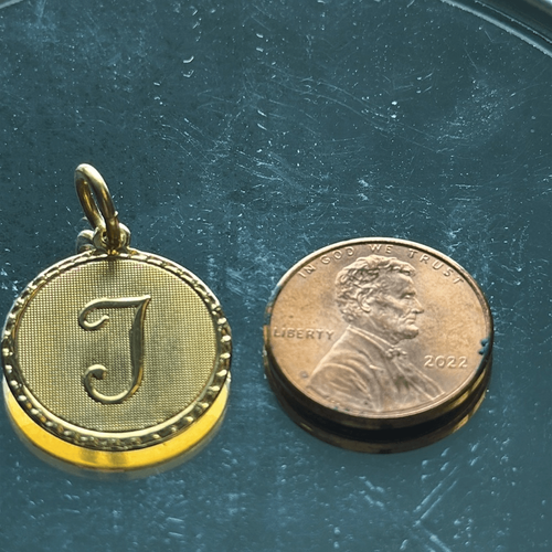 Vintage 14k gold electroplated round disc letter T or J pendant - Picture 2 of 3