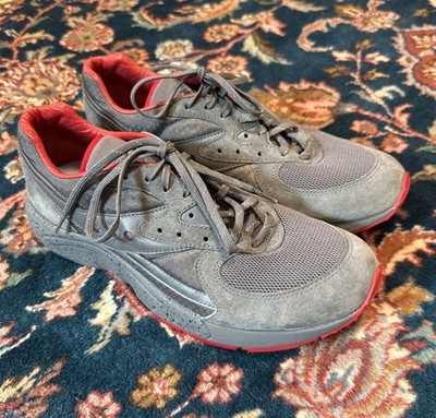 Saucony Raised By Wolves x AYA Sneakers Mens US 9 / EU 42.5 Gray Red EUC RARE