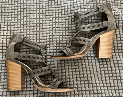 Fergalicious By Fergie Strappy Platform Wedge Heels Size 7.5, Women s Fashion