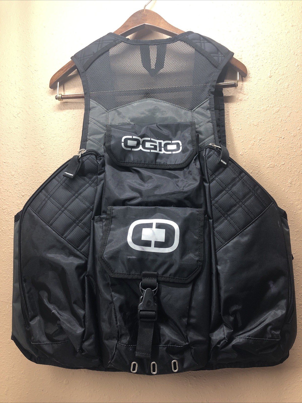 OGIO Flight Vest Black Tactical Utility Gear Motorcycle Outdoor 51310103 Clean