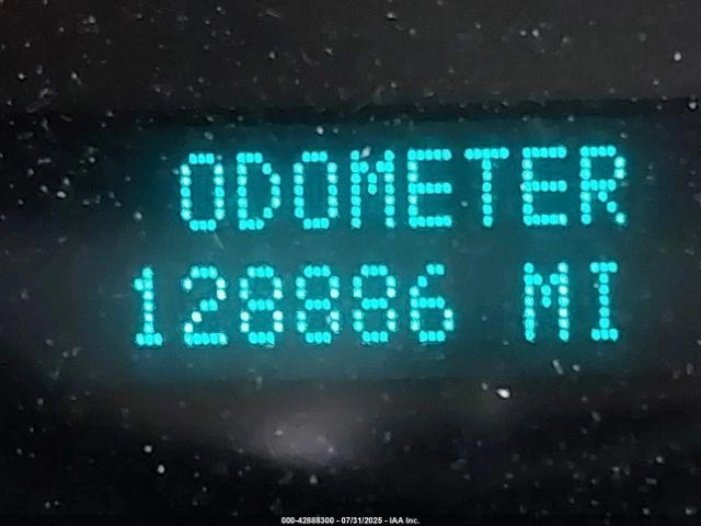 Used Air Cleaner Assembly fits: 2008 Chevrolet Silverado 2500 pickup 6.0L w/high - Image 3 of 4