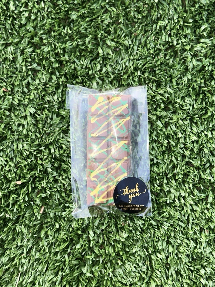 LUXURY HANDMADE  DUBAI CHOCOLATE BAR PISTACHIO KATAIFI MILK CHOCOLATE BAR - Image 3 of 4