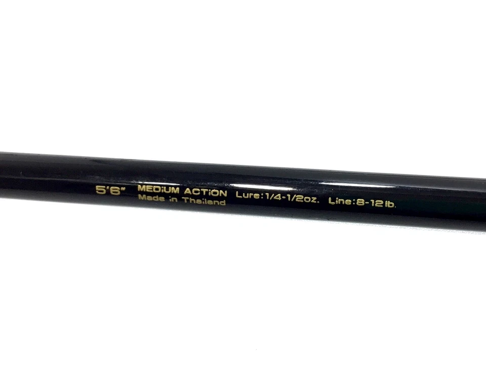 Daiwa Apollo AG562MB 5'6" 2 piezas Empuñadura de pistola de caña de pescar de grafito fundido LIMPIA Foto 3 de 4