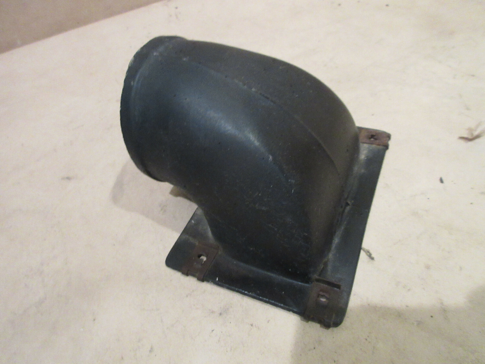 Ferrari 328 - Heater Union/ Air Duct  P/N 61770100