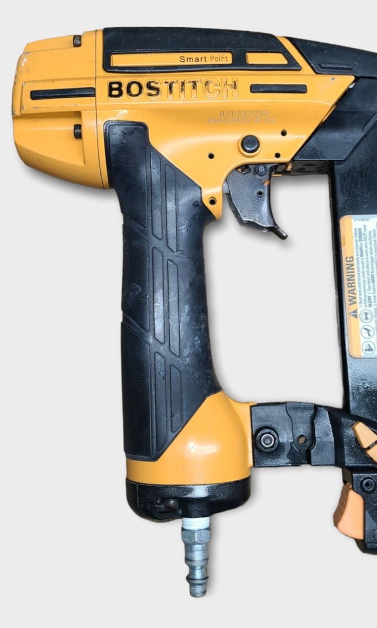 BOSTITCH Nail Gun Brad Nailer Smart Point 18GA BTFP12233 767654095386
