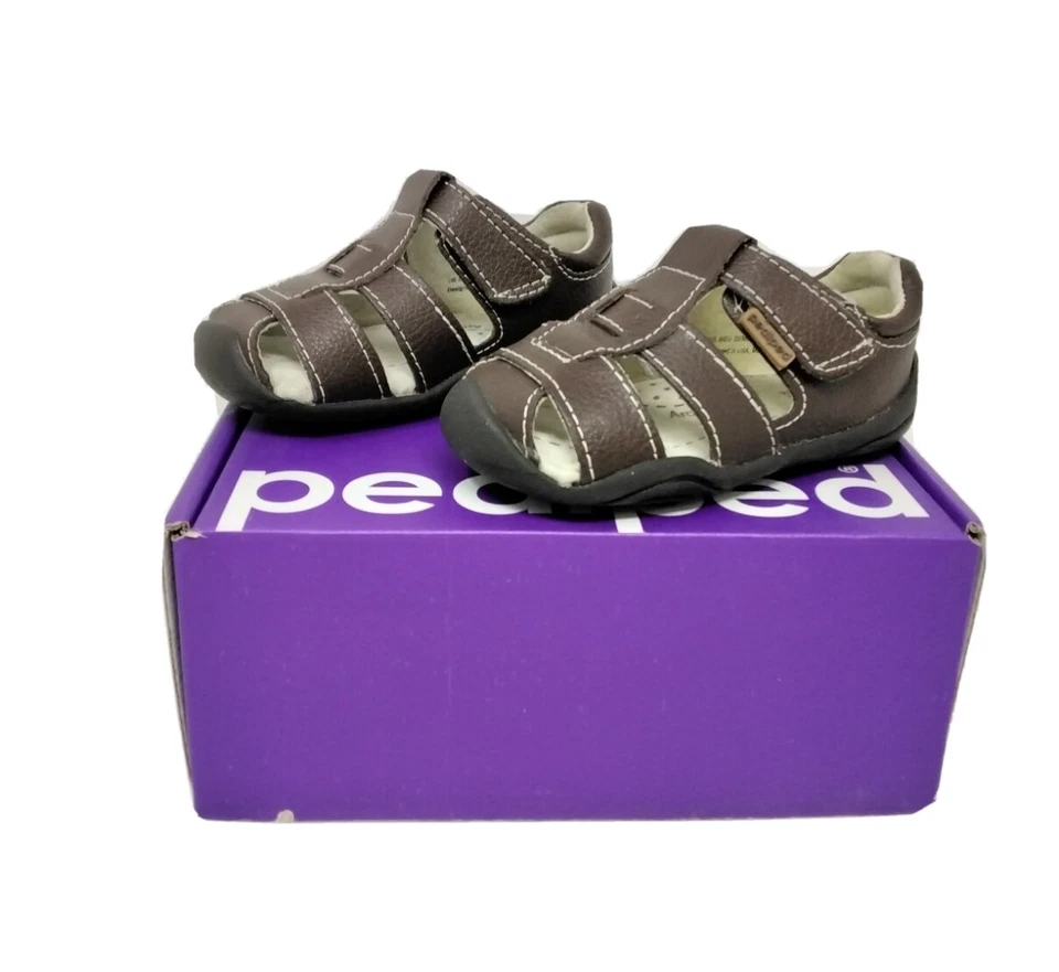 Pediped Sydney- Niño pequeño (varias tallas)- Sandalias informales-marrón chocolate-*nuevas* Foto 3 de 3