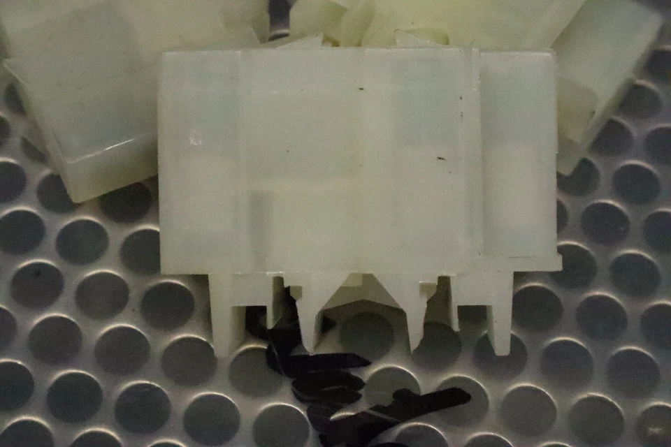 General Electric X2 Terminal Blocks New Old Stock (Lot of 55) See All Pictures - Image 4 of 4