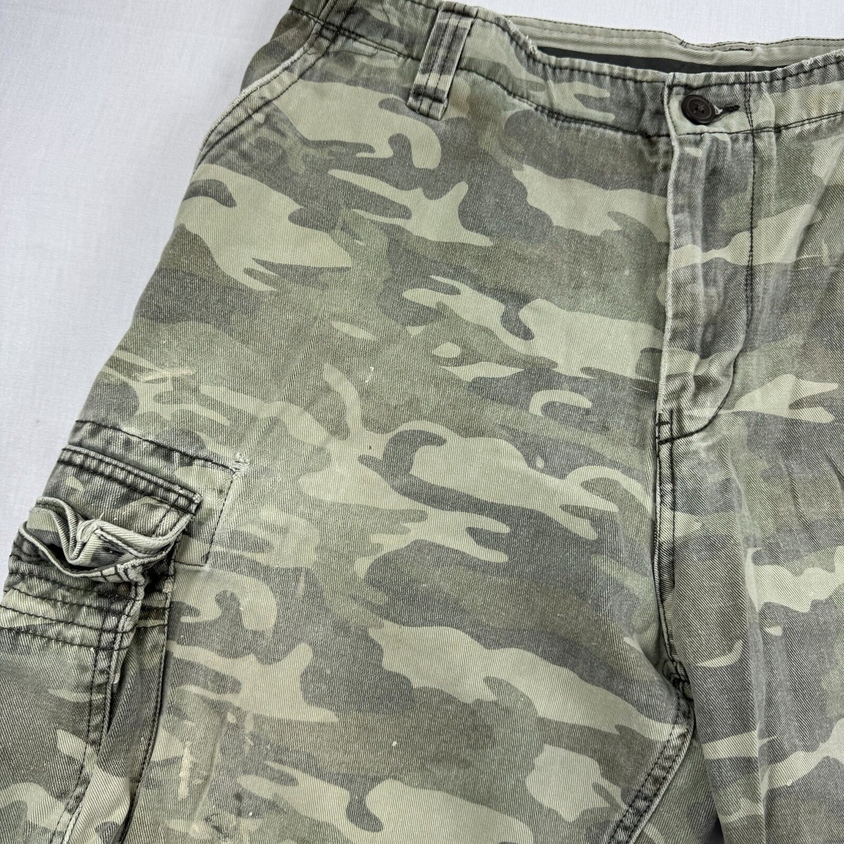 Vintage No Boundaries Cargo Shorts Adult 38 Green Camo Baggy