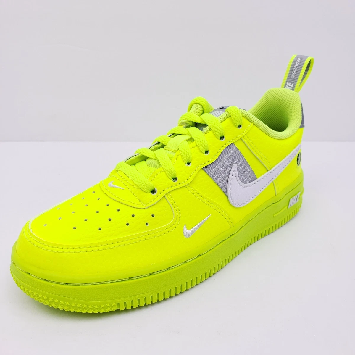 Nike Air Force 1 LV8 Low Utility 'Black Volt