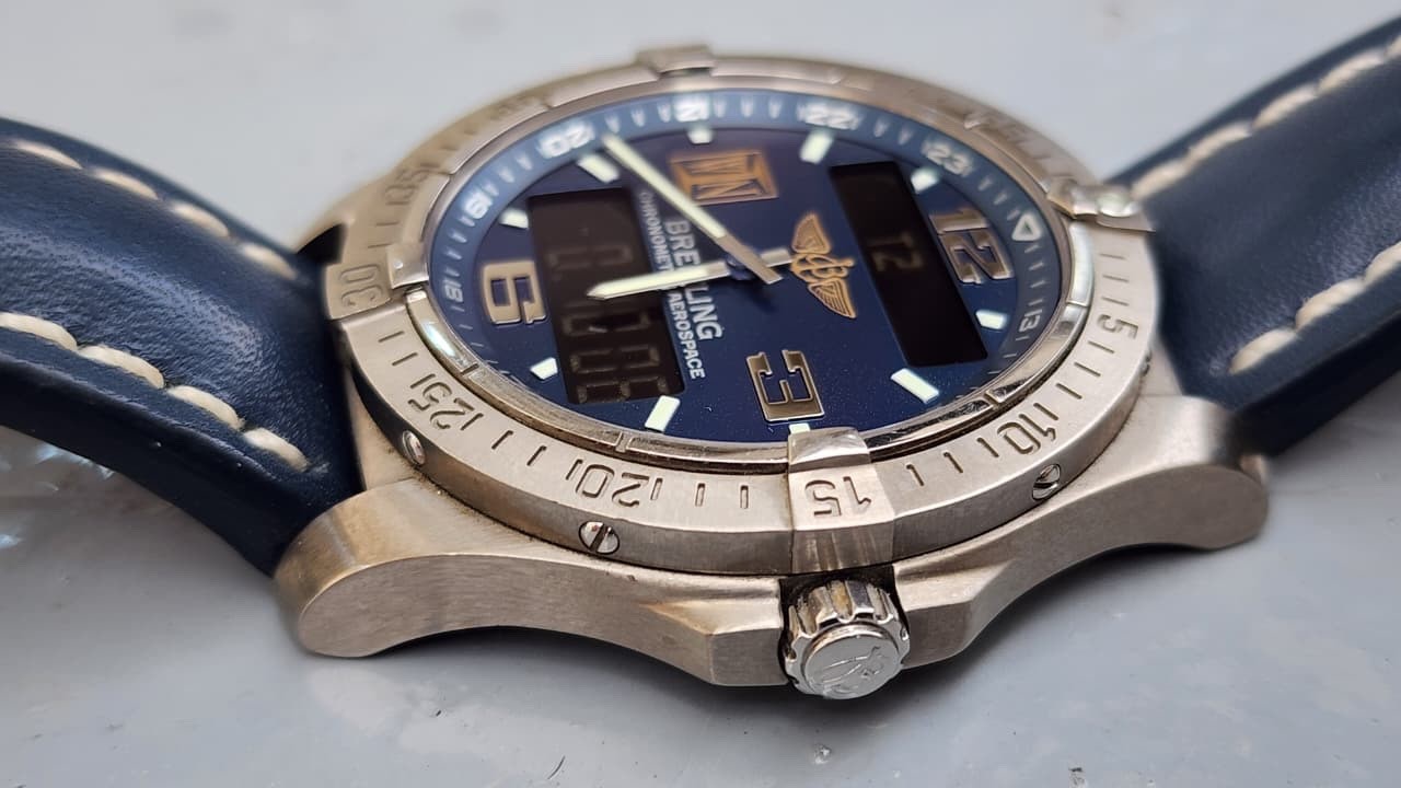 E79362 Breitling Aerospace Avantage Watch 42 Titanium WIN Logo BlueDial Quartz image 2