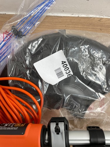 BLACK+DECKER GL9035-GB Electric Strimmer - Picture 3 of 4