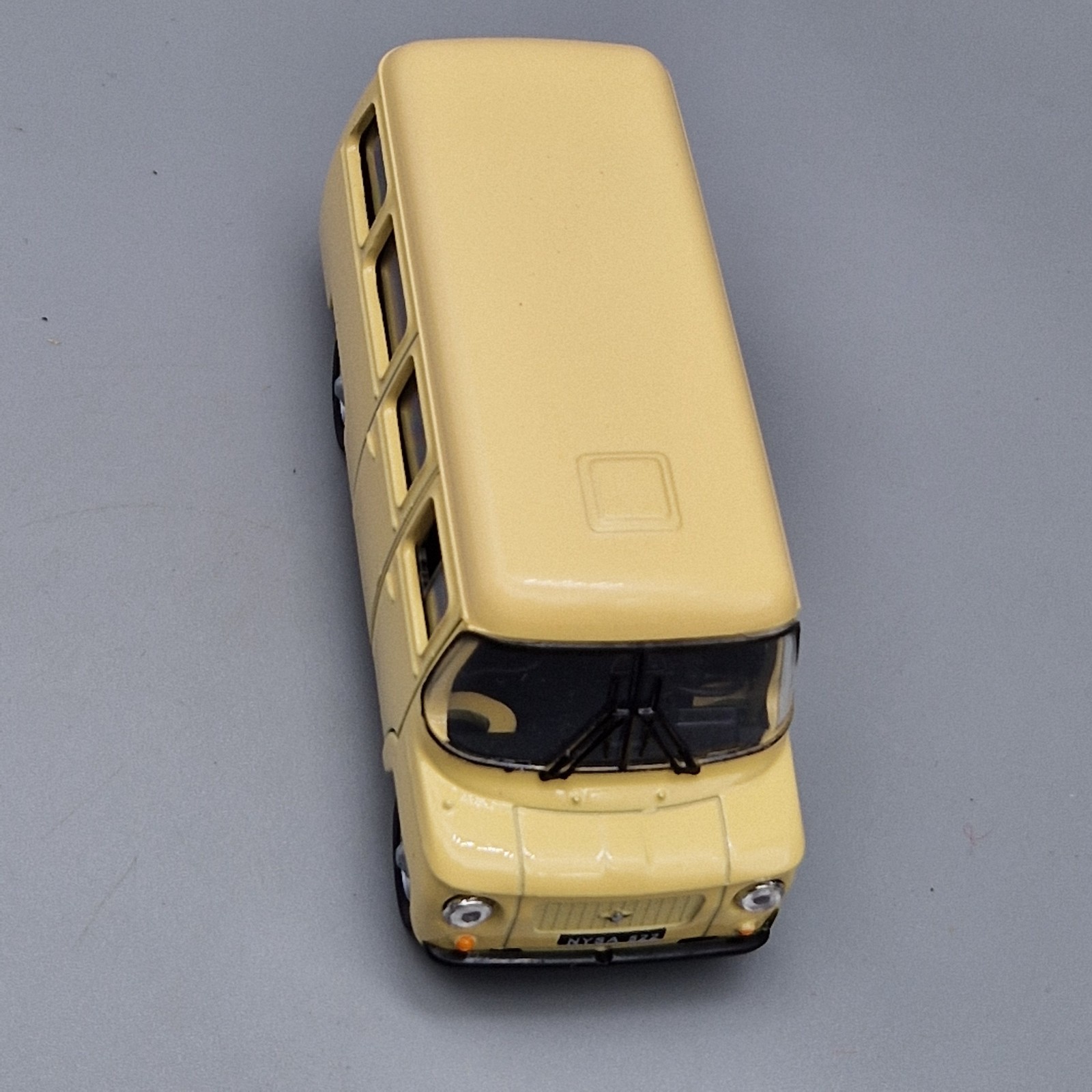 NYSA 522 Van Diecast Model Car 1/34 - New In Box by Welly