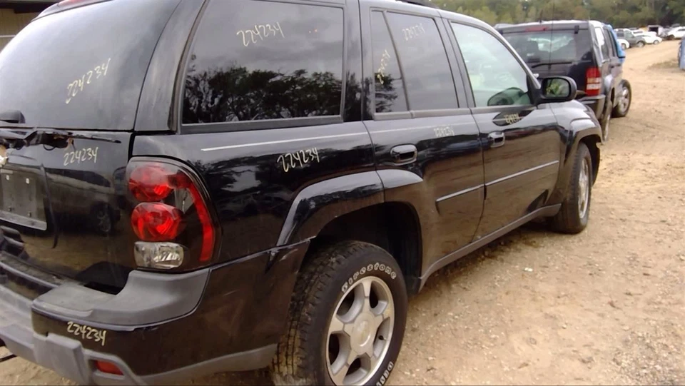 (LOCAL PICKUP ONLY) Trunk/Hatch/Tailgate With Privacy Tint Glass Fits 04-09 ENVO - Image 3 of 4