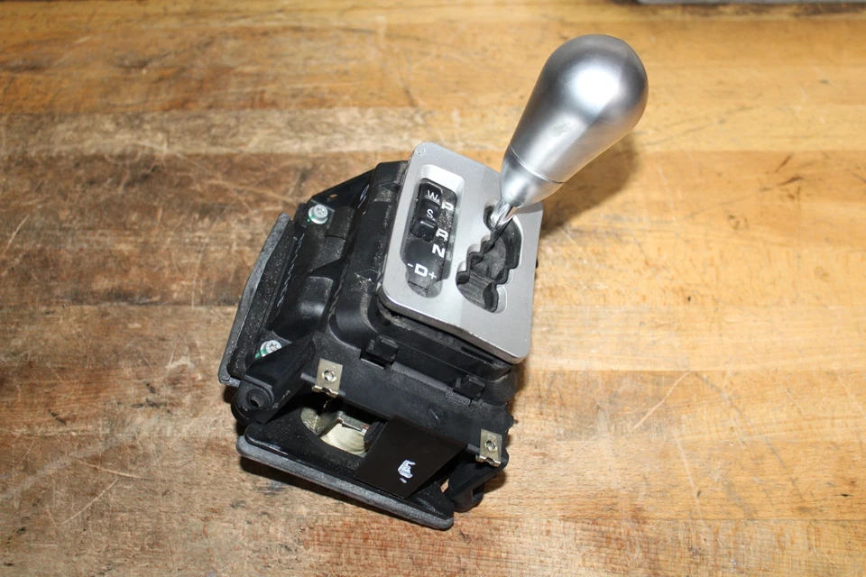 Chrysler Crossfire Shifter With Knob Gear Floor Shifter Shift Knob OEM 2004-2008 - Image 4 of 4