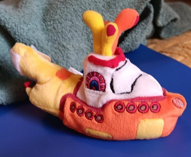 Vintage 1999 BEATLES YELLOW SUBMARINE Plush Beanbag Toy with TAG
