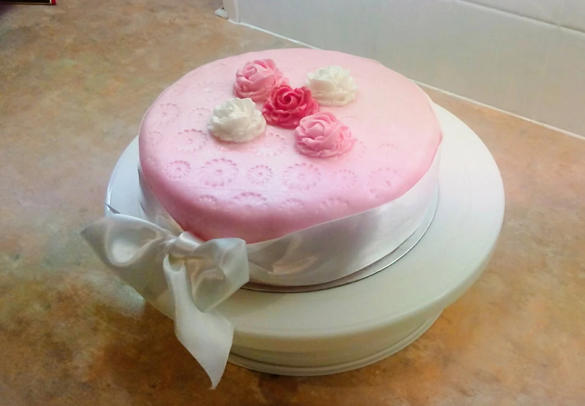 Top more than 137 home anniversary cake in.eteachers