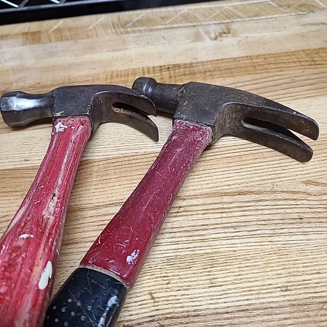 2 Vintage Plumb Fiberglass Hammer Rip & Curved Claw Cushion Grip